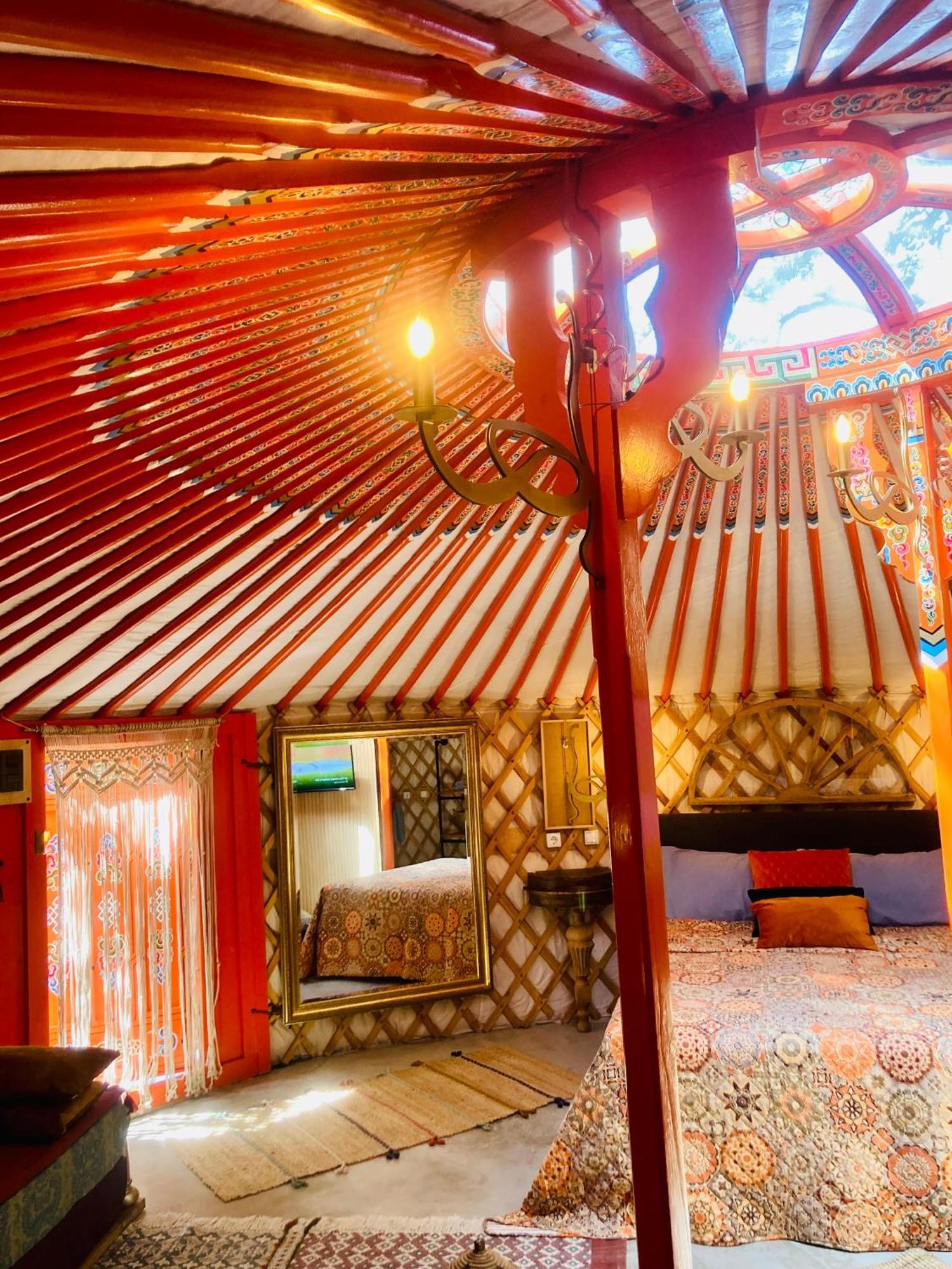 Hotel Yurta Arco Iris Riba-Roja De Túria Esterno foto