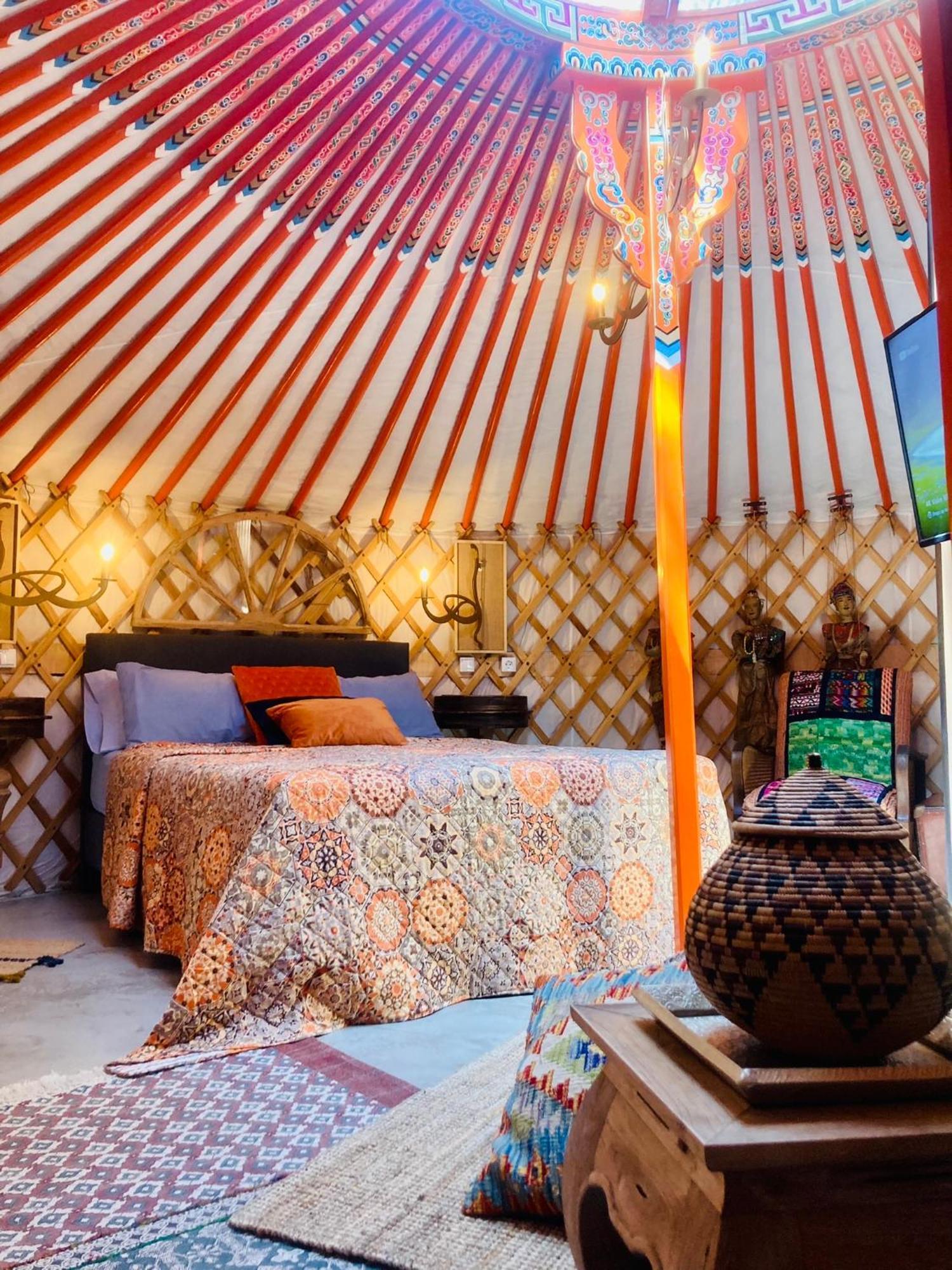 Hotel Yurta Arco Iris Riba-Roja De Túria Esterno foto